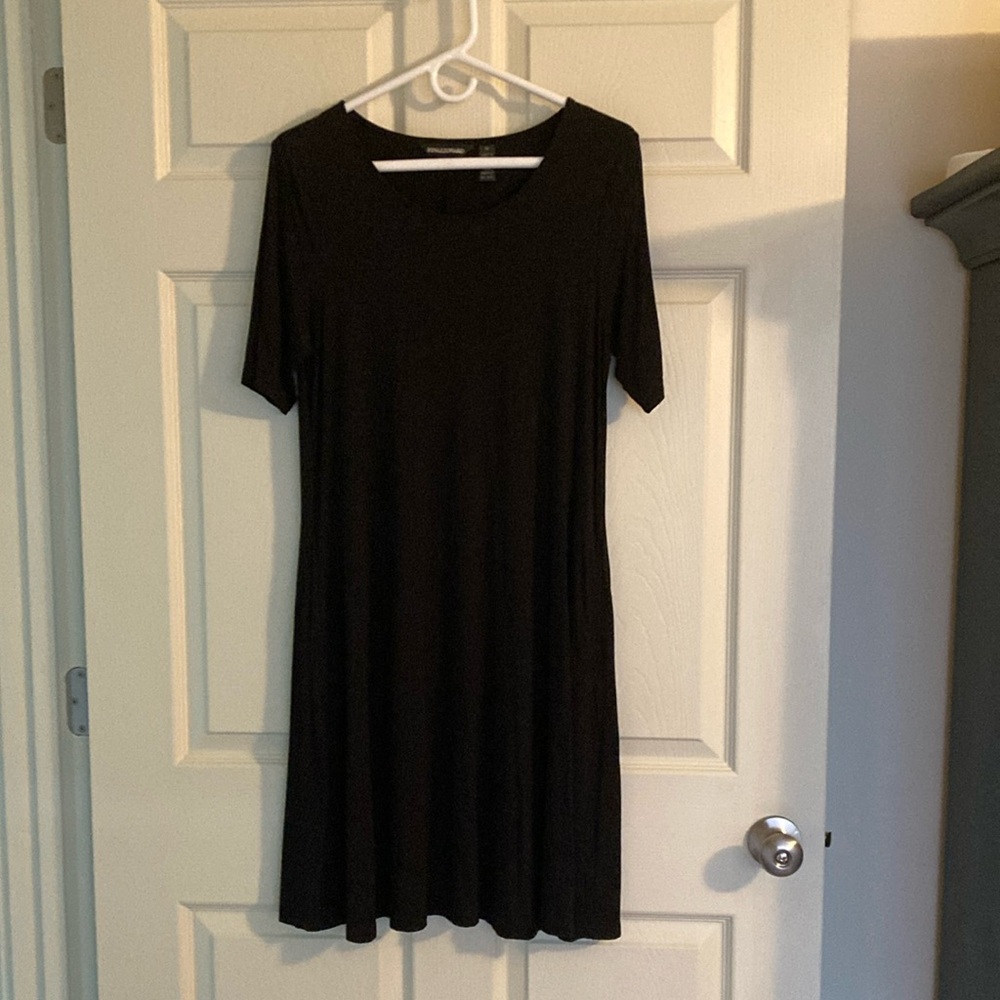 Nina Leonard Black Sheath Mini Dress Crew Neck, sells $89 Like new
